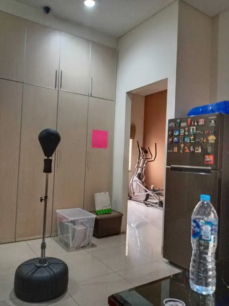 Row Jalan Lebar Rumah Johar Hijau, Hadap Selatan.