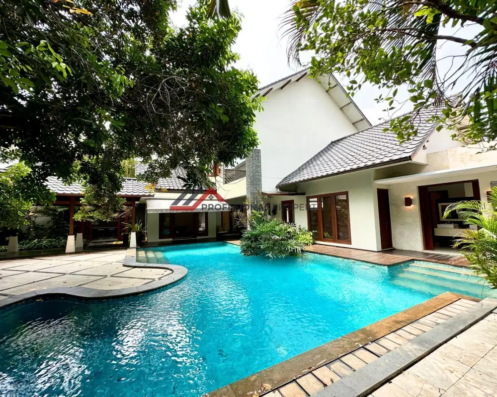 Rumah Modern Tropical Resort Di Cilandak