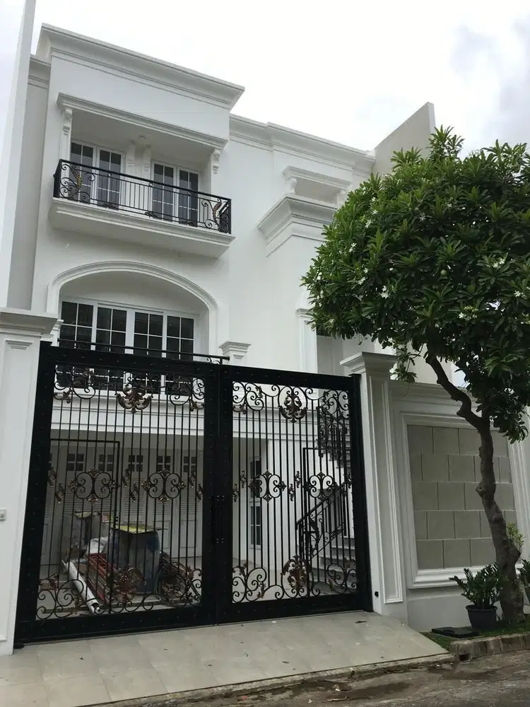 Dijual Rumah Brand New 3 Lantai Taman Permata Buana