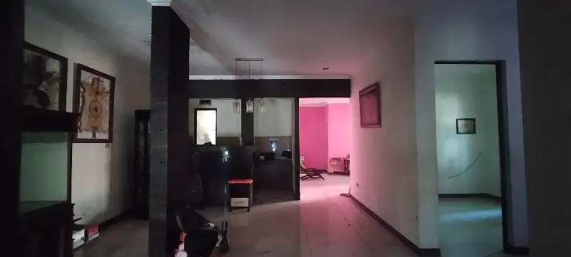 disewakan rumah hook 6 kamar di legenda wisata cibubur