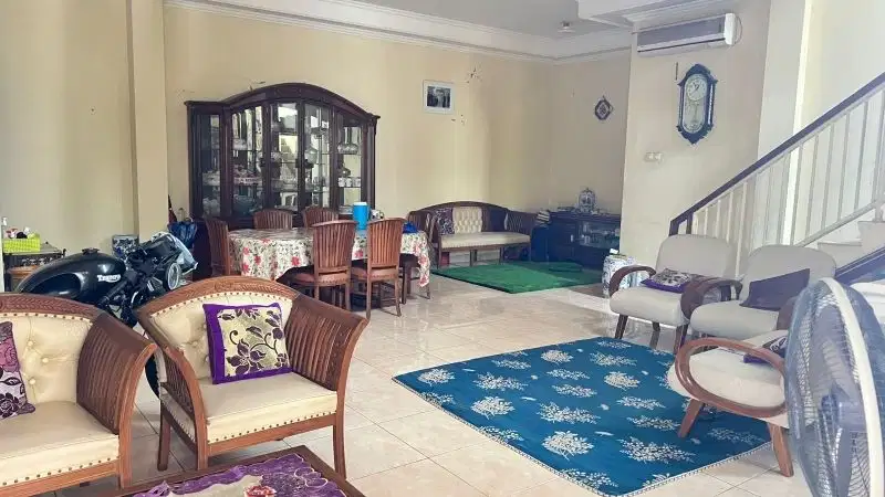 DIJUAL RUMAH MURAH DI CIJANTUNG PASAR REBO, JAKARTA TIMUR!