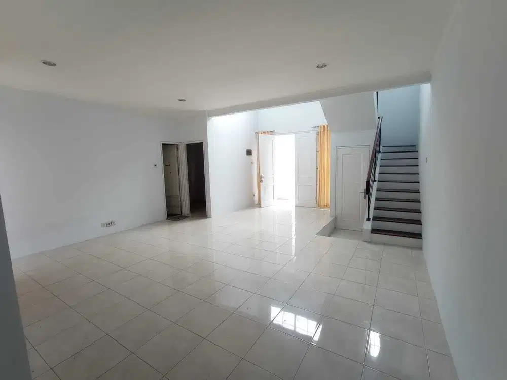 Rumah sewa Permata Regency 2 lantai siap huni