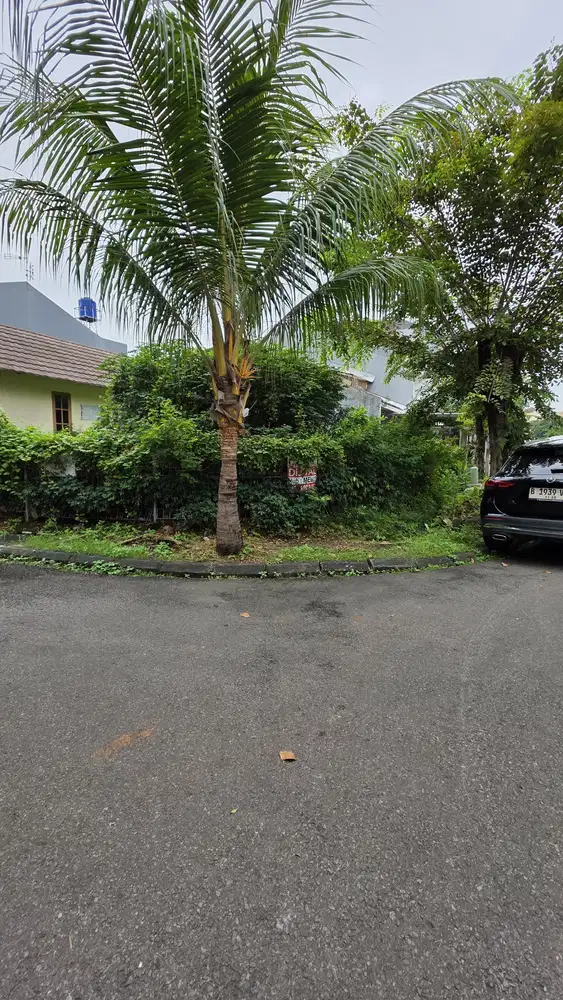 Tanah kavling Puri Indah hoek depan taman dan kuldesak