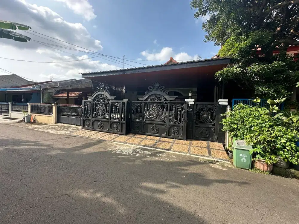 Di jual rumah secondary dlm perumahan bukit permai cibubur