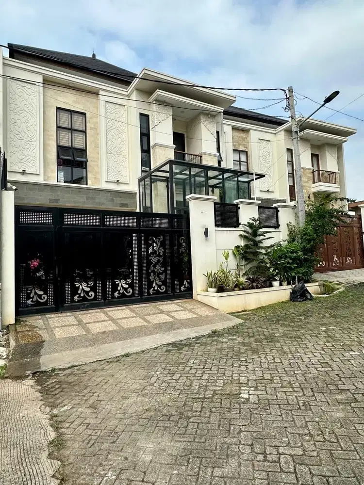 Rumah Modern Tropical Furnished Di Lebak Bulus