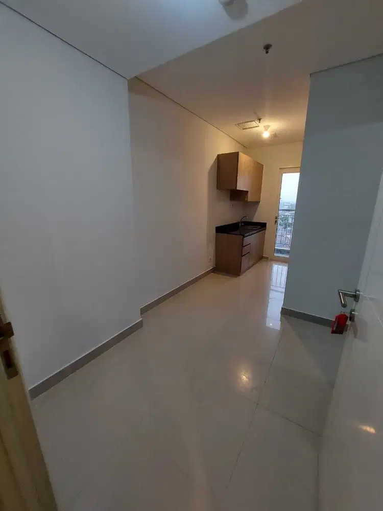 1BR Unfurnished Apartemen Madison Park - Mall Central Park