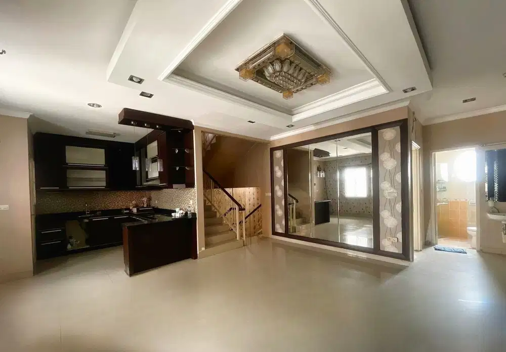 PALING MURAH  FLORENCE 8x20 4KT SEMI FURNISHED RUMAH DI PIK