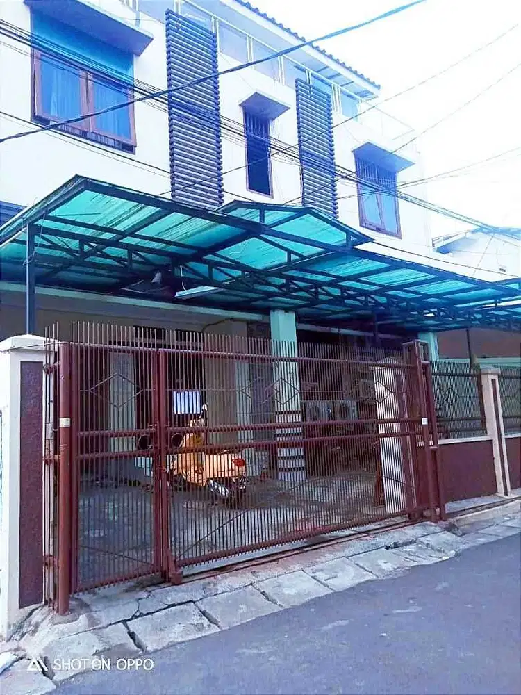 DI JUAL KOST AKTIF 31 Kamar ROI 7-10% Di Lokasi Strategis GROGOL