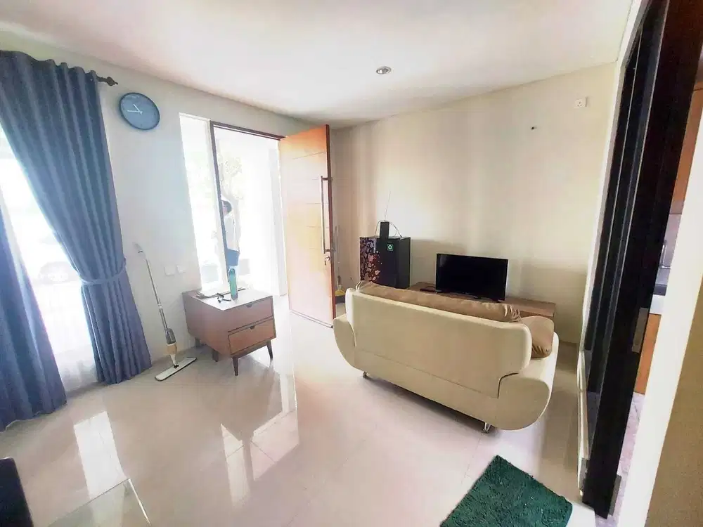 SEWA Rumah Minimalis 2 Lantai North West Lake, Furnish, Surabaya Barat