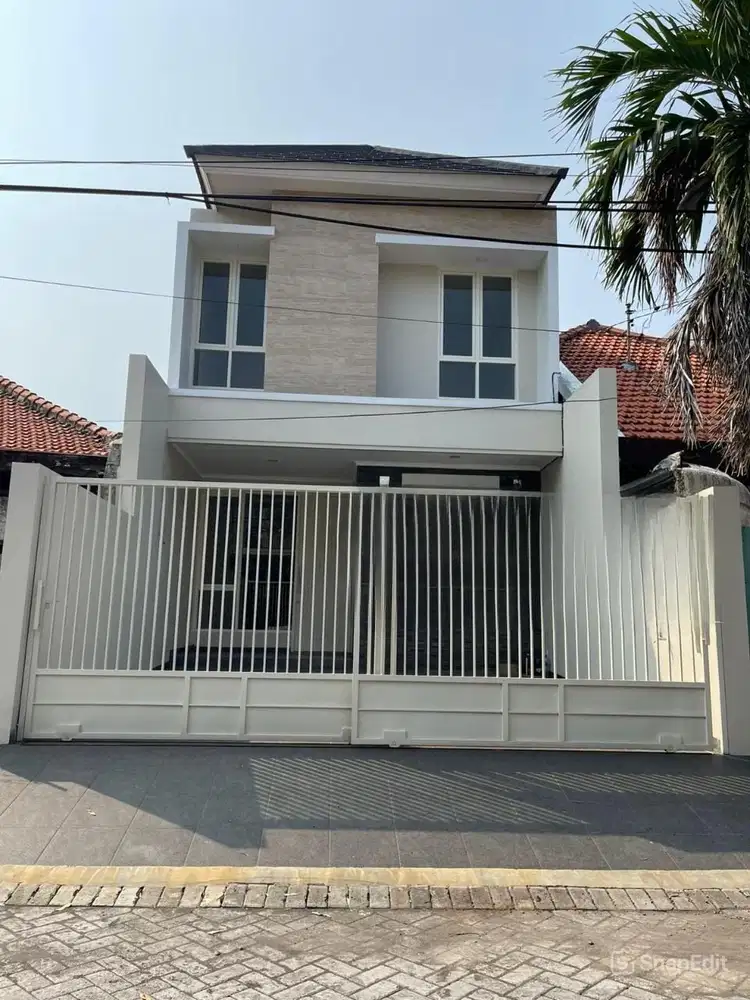 Rumah Baru Minimalis Manyar Tirtoasri Dekat Petra Surabaya