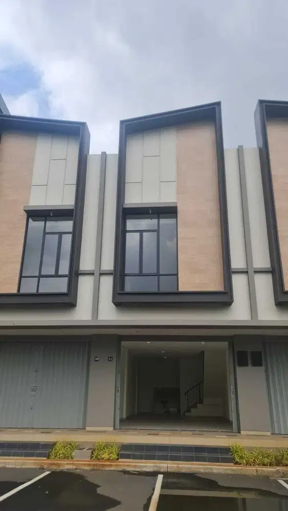 Disewakan Ruko Astha Arcade Hadap Jalan Raya Pasar Kemis