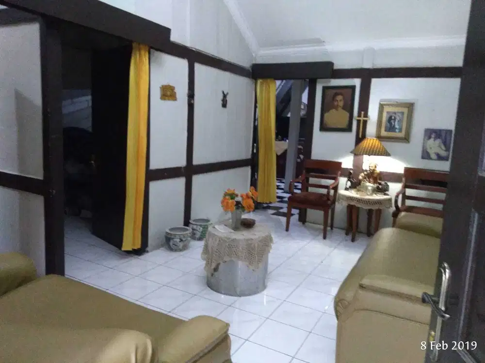 Jual rumah strategis di sayap bengawan