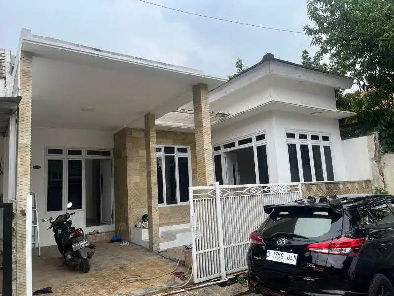 di jual cepat rumah second di bukit golf