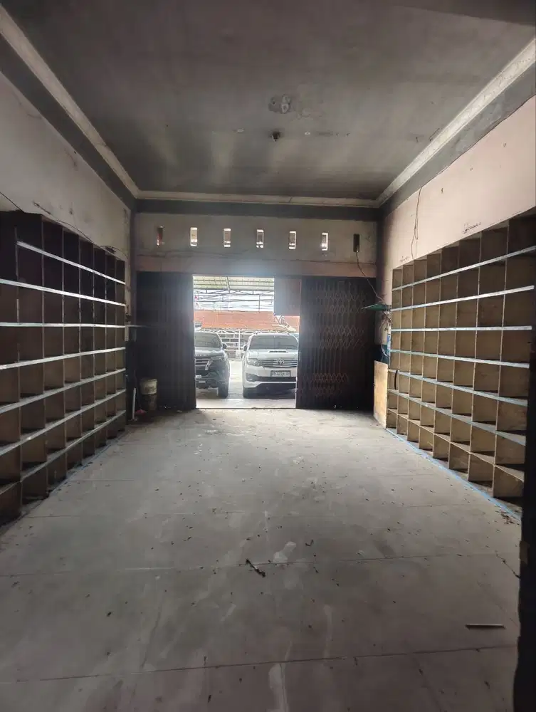 RUKO 2LT POSISI HOOK DEKAT MALL CIPUTRA SERAYA JALAN PEMUDA PEKANBARU