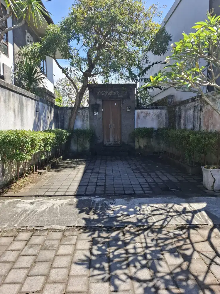 Buc villa 250m2 pool,furnis view sawah elit sekar jepun gatsu dkt mall