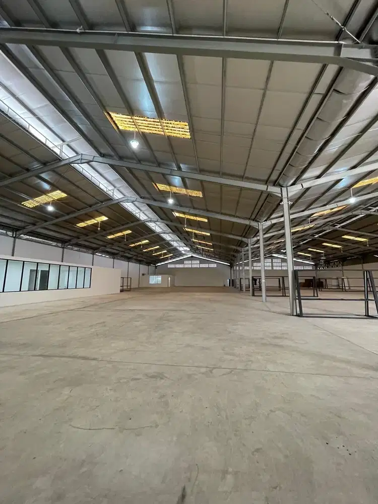 Gudang Bagus Gerbang Bersama LB 4020 Akses 40 ft di Jatake Tangerang