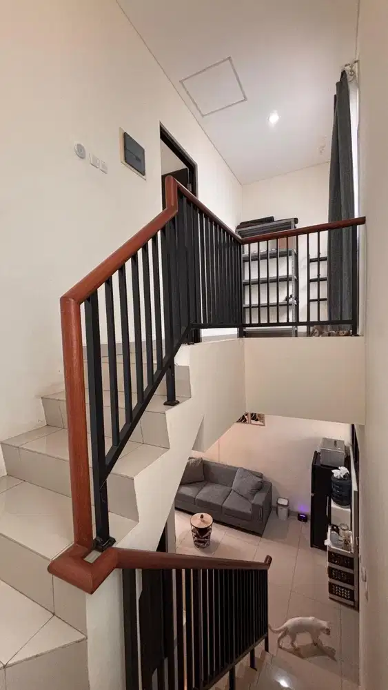 Dijual rumah semi furnish cluster Lavesh Harapan Indah Bekasi