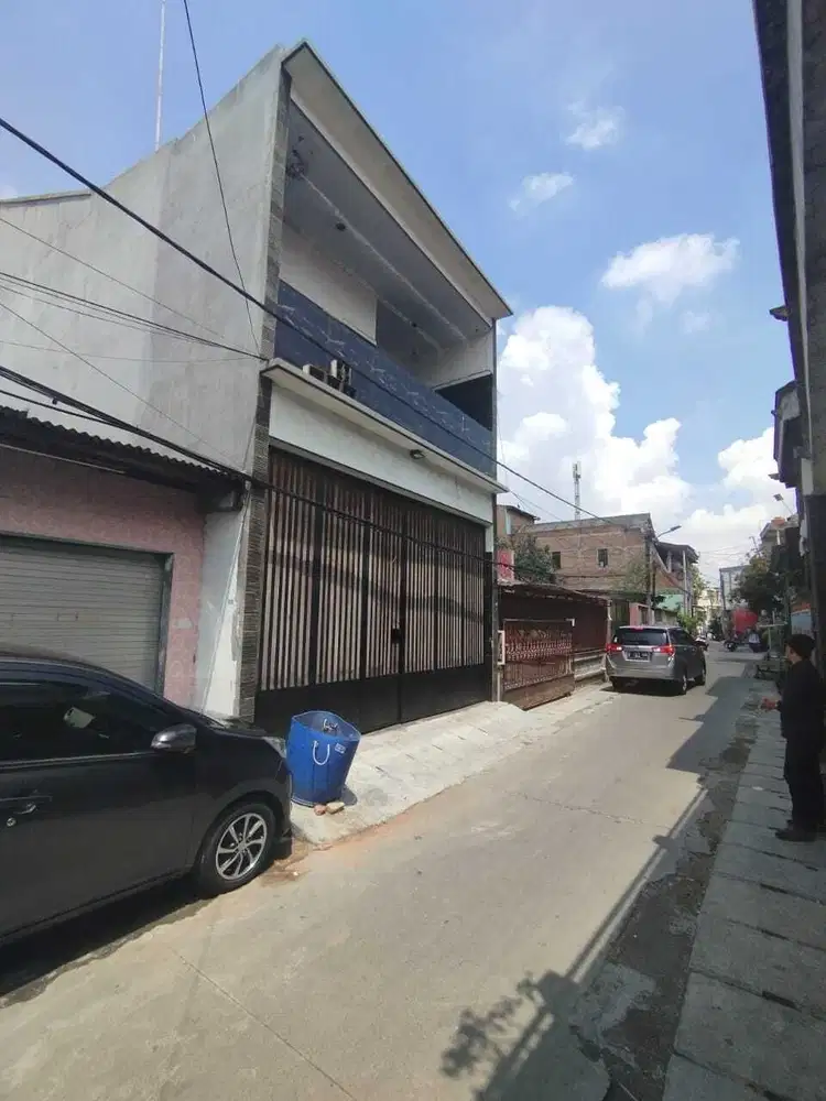 Di jual 1 bidang tanah dengan total luas 123 m2 berikut bangunan