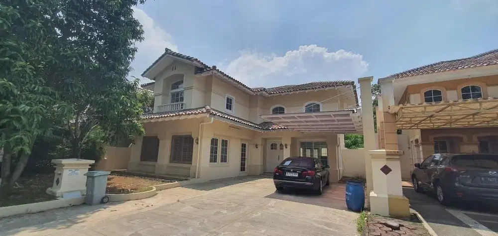 Rumah mewah Full Furnished di Lippo Karawaci Tangerang