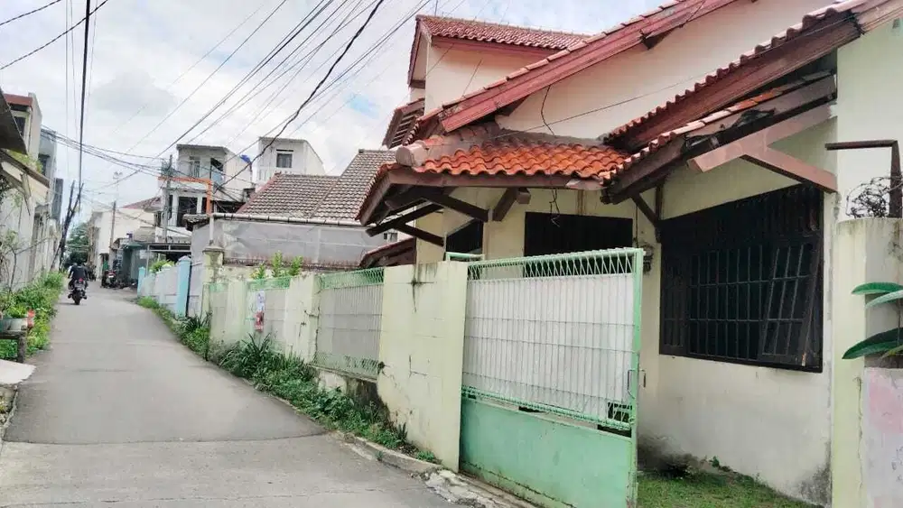 Dijual Rumah Strategis 1,5 lantai di Tugu, Cimanggis Depok