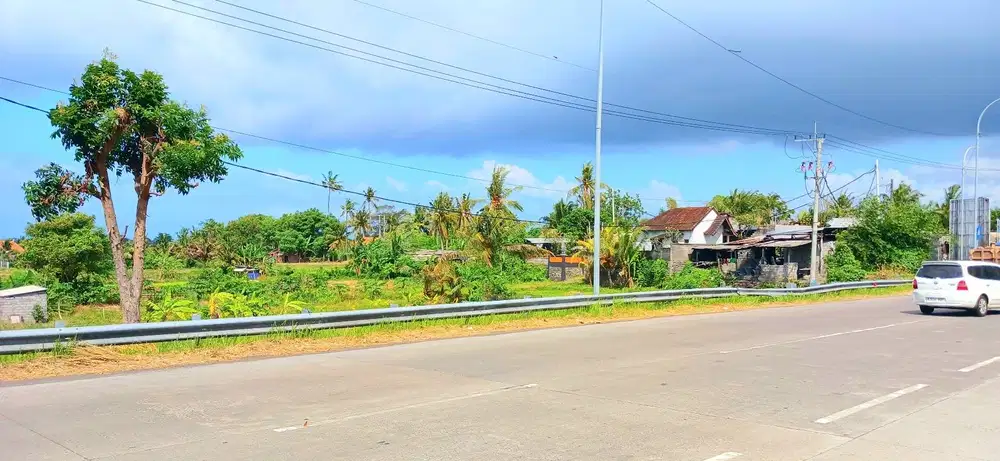 Tanah 1600 m2 Jl Ida Bagus Mantra Negari Banjarangkan Klungkung Bali