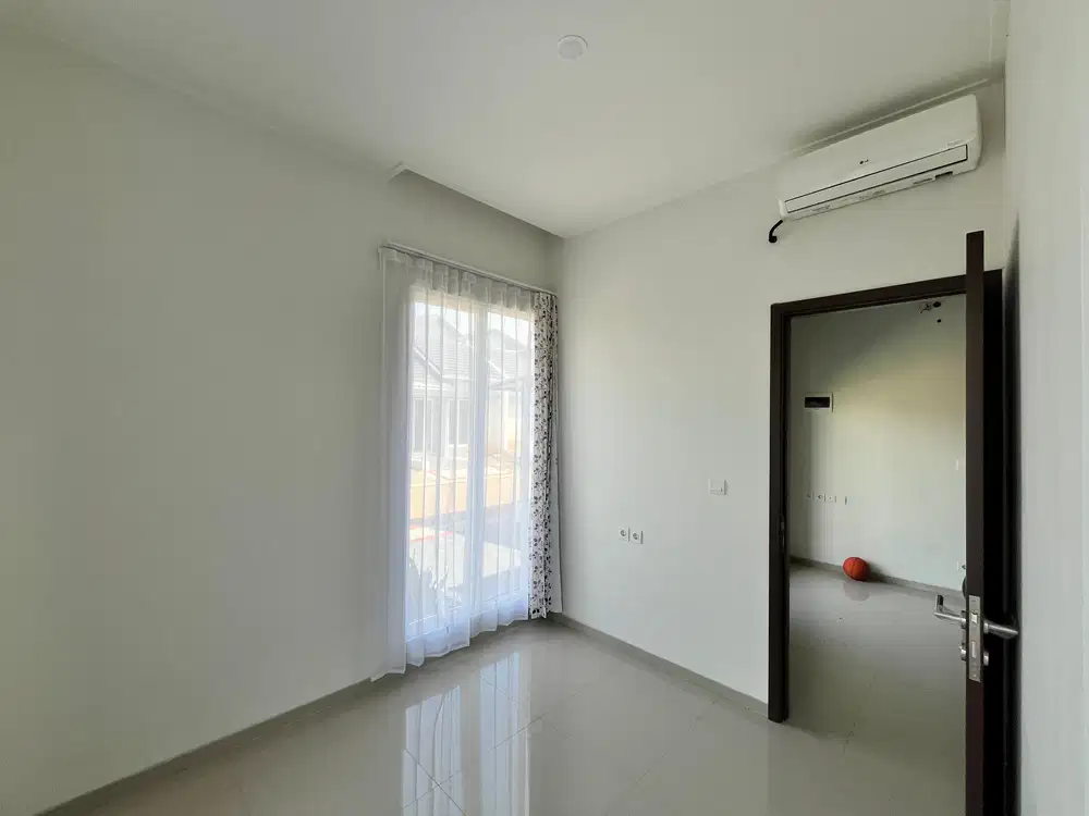 Rumah di Fortune Garden Graha Raya Tangerang, Posisi Hoek, Bagus, Baru