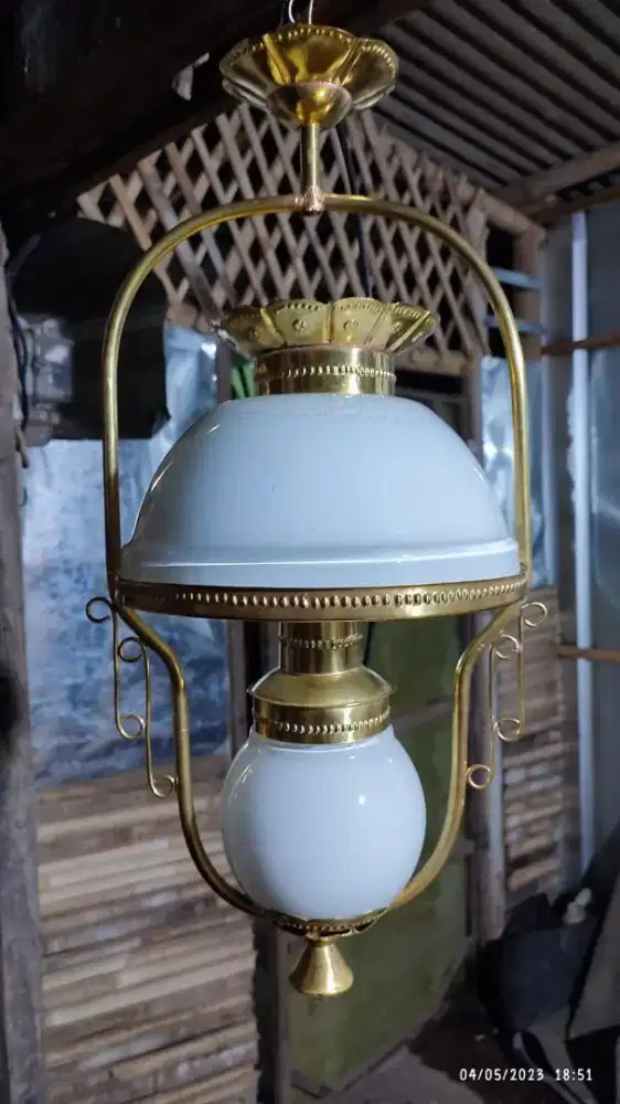 Lampu Hias Gantung Teras Klasik Antik