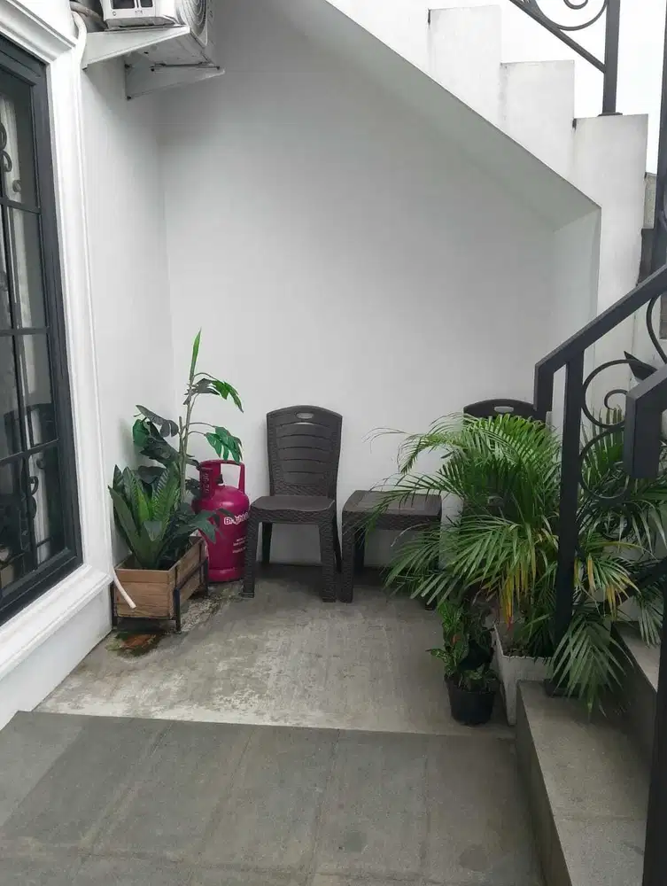 Dijual Rumah Full Furnish Dekat Mall Kalibata City Pejaten Timur