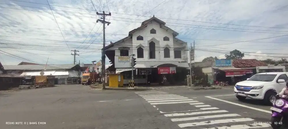 TANAH BANGUNAN KOMERSIL STRATEGIS SELANGKAH PASAR STAN MAGUWOHARJO