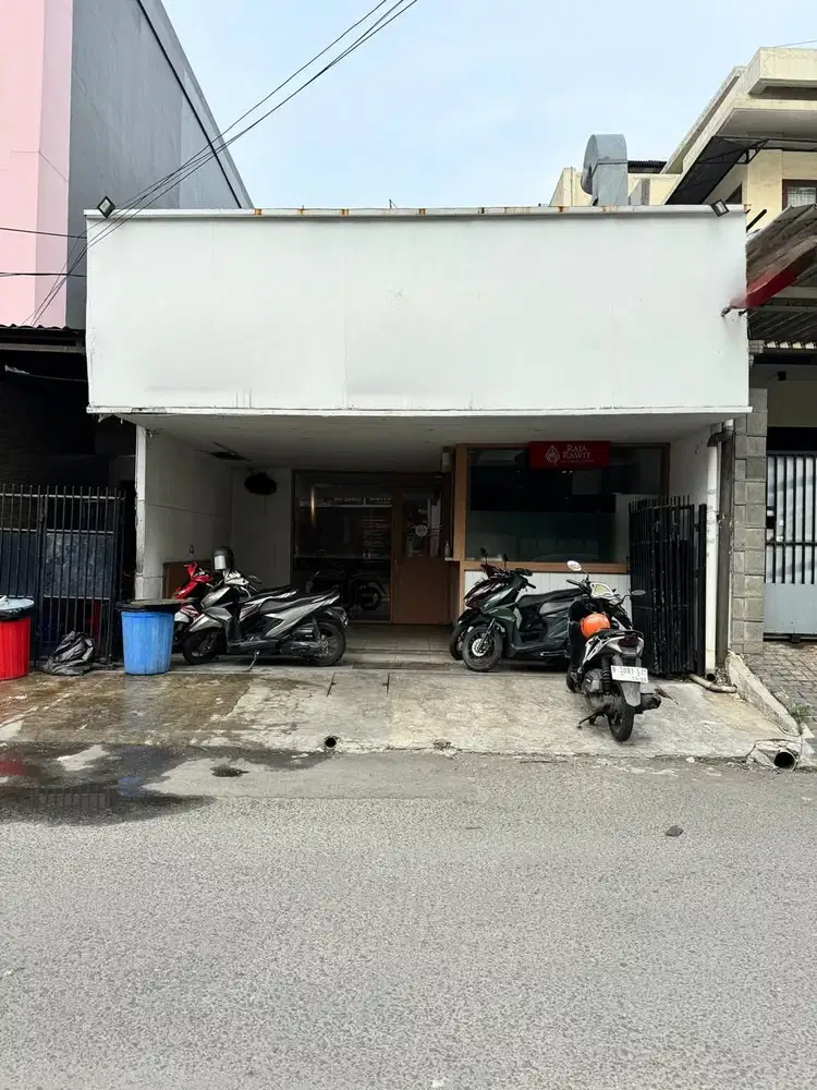 Disewakan Ruko 2 Lantai Strategis di Summagung Kelapa Gading  X Resto
