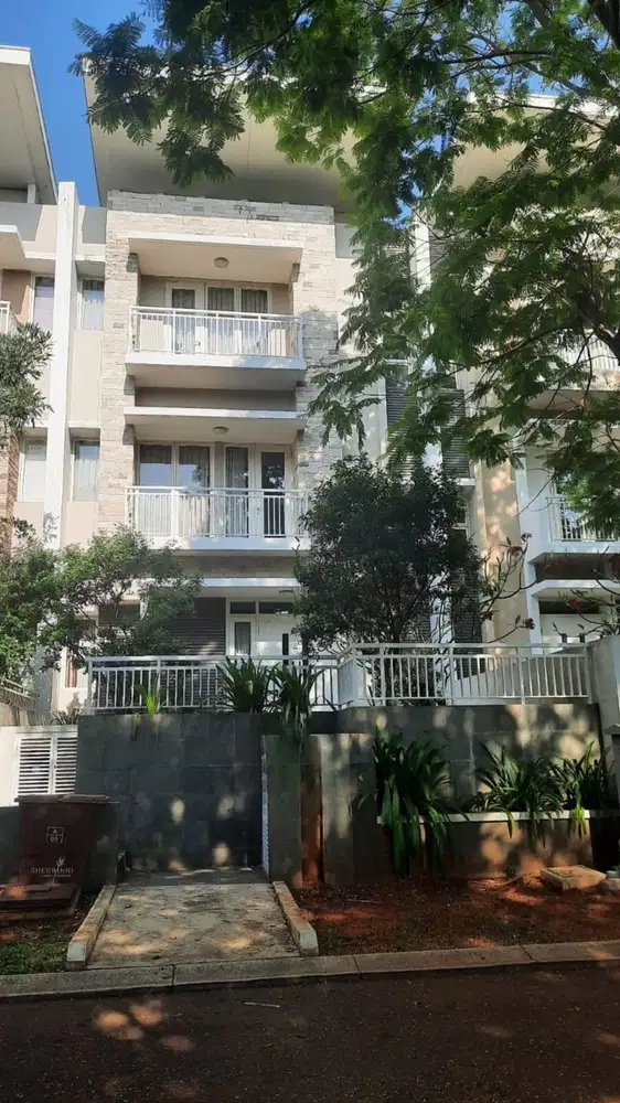 Townhouse Sherwood Garden Residence 7,5x16 4+1KT SHM Free 5 AC