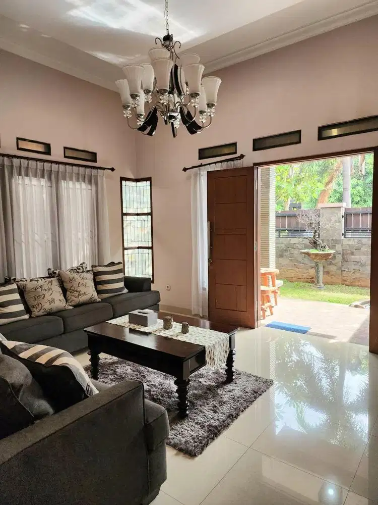 Dijual Rumah Mewah Furnish Boulevard di Perumahan Purigading Jatiwarna