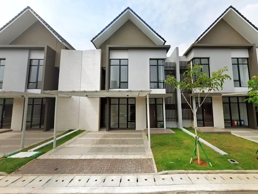 Rumah Tahap 2 PIK 2 View Langsung Danau 2Lt 10x15 4+1KT Siap Huni