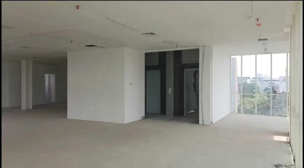 Dijual Gedung 6 lantai Mampang Jakarta Selatan Pinggir jalan