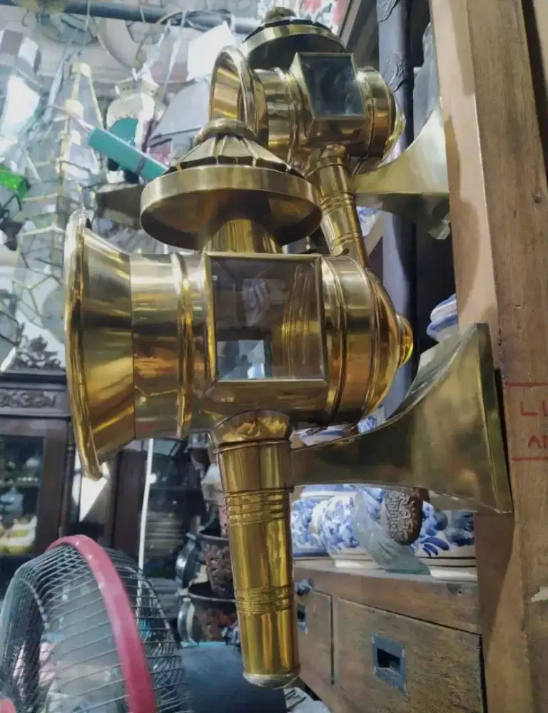 Lampu hias Dinding Andong antik lawasan Kuningan