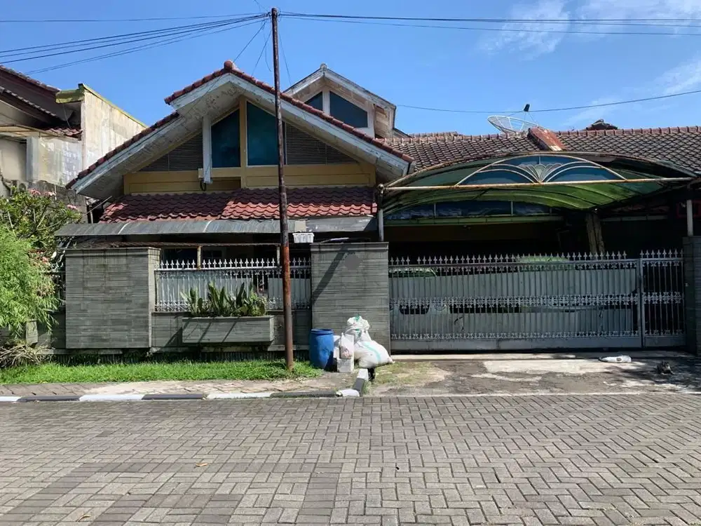 Rumah One Gate Sistem Bebas Banjir Komplek Batununggal Bandung