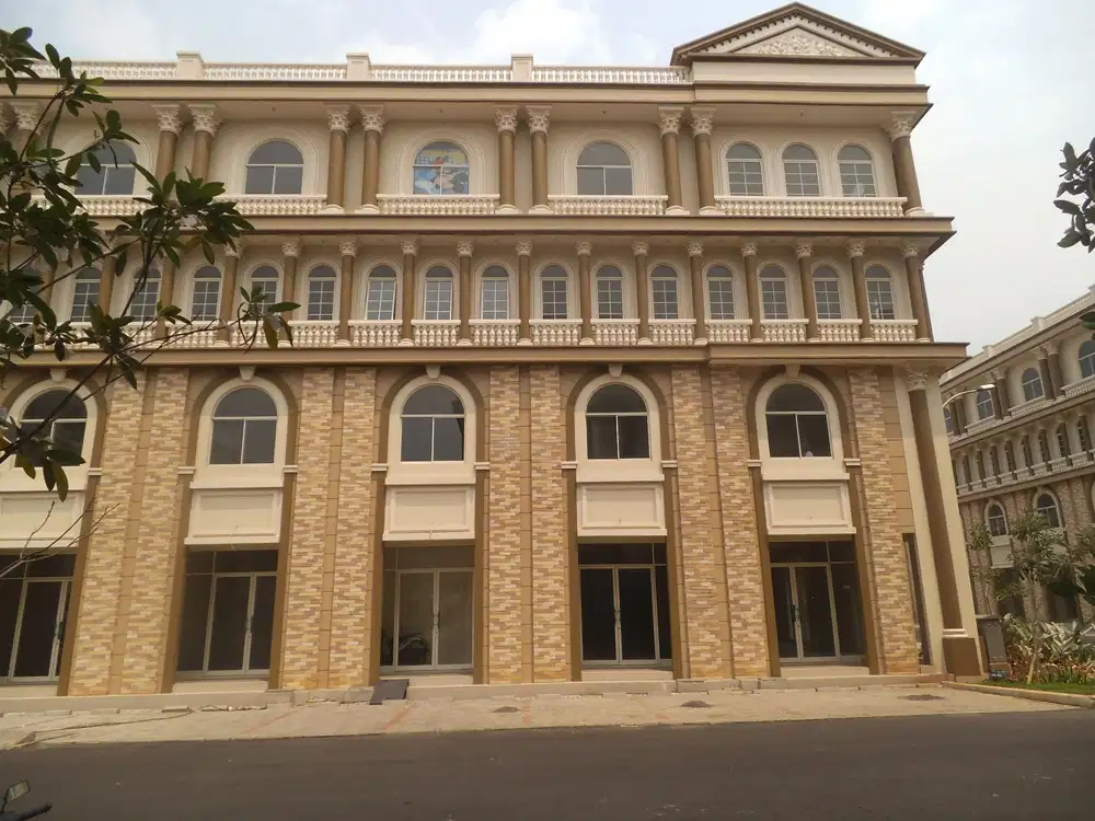 Disewekan termurah Ruko Green Lake City Ruko hadap depan jalan utama