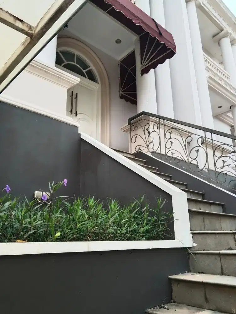 Dijual Rumah Townhouse 2Lt di Villas MOI,Kelapa Gading,Jak-Utara