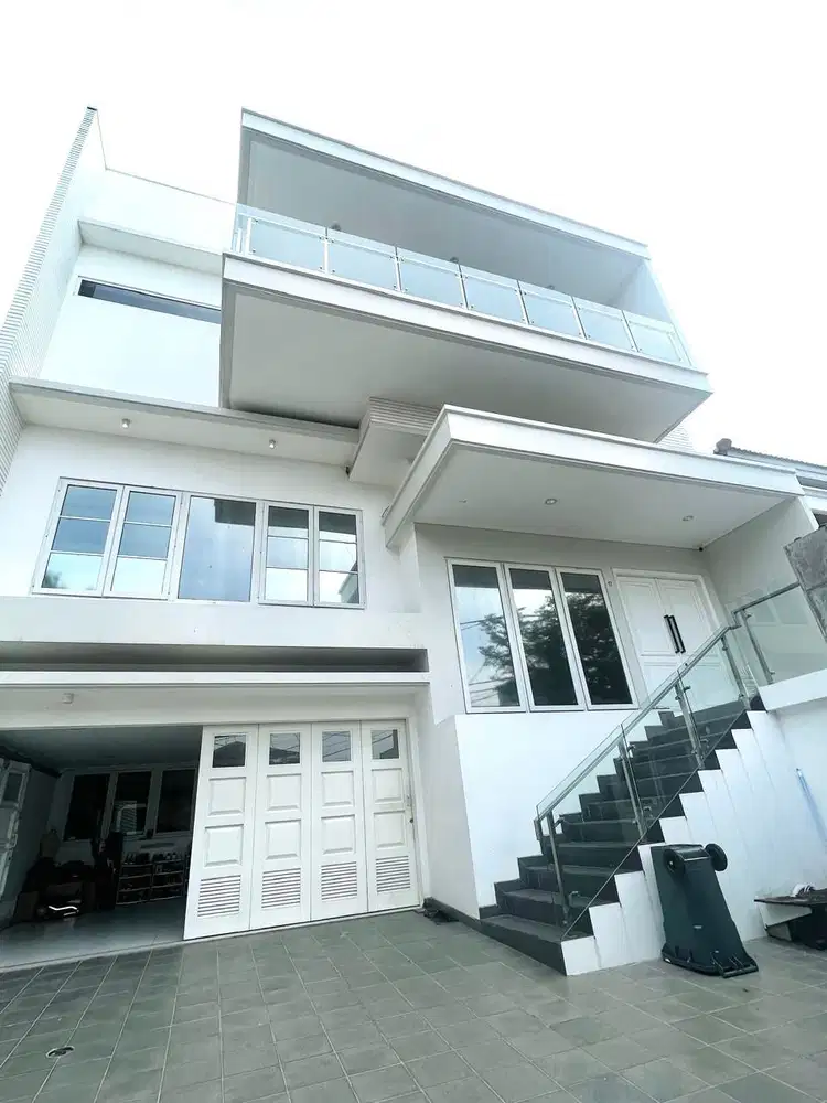 Rumah 3 lantai siap Huni DANAU AGUNG Sunter Jakarta Utara
