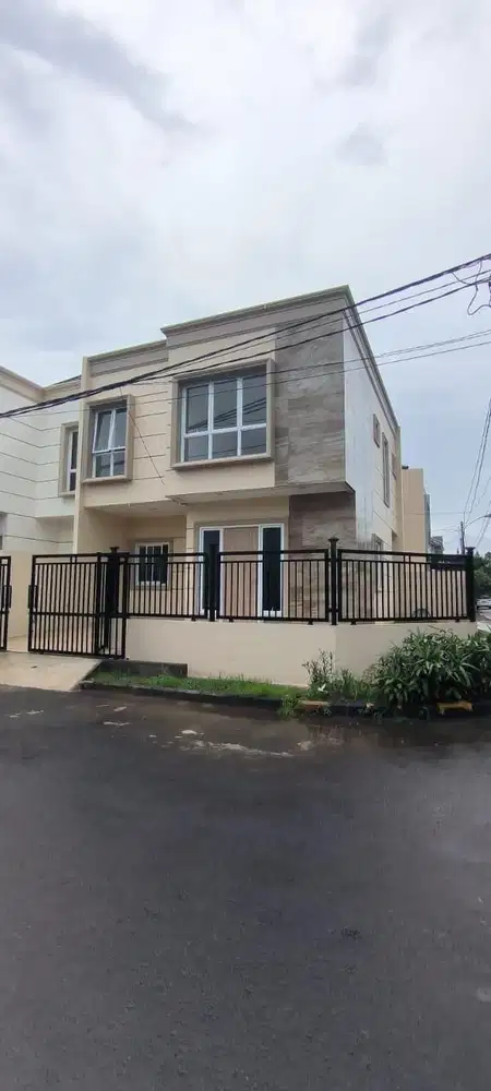 Dijual Cepat Rumah Brand New Sektor 7A