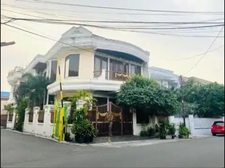 Dijual Rumah Mewah 2Lt di Kayu Putih,Jak-Tim
