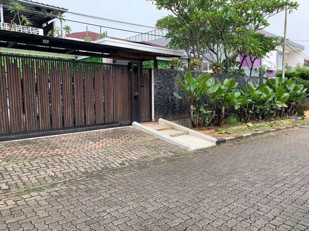 Dijual Rumah Luas dan Elegan di Vila Cinere Mas, SHM