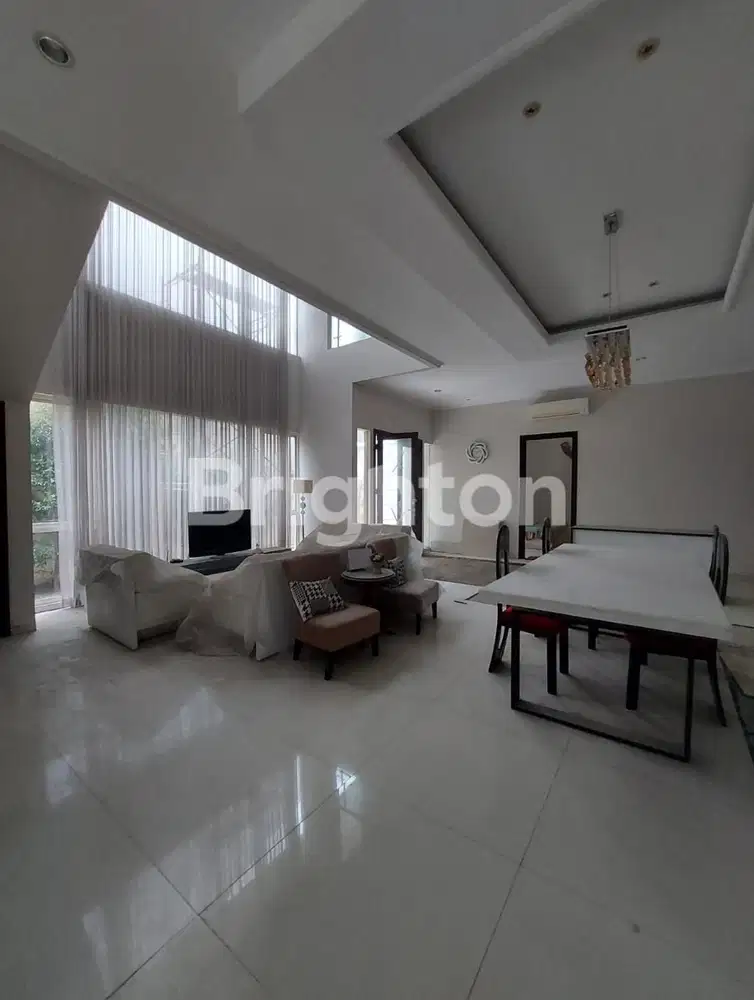 Rumah ISTIMEWAH Villa Bukit Regency Pakuwon Indah SIAP Huni