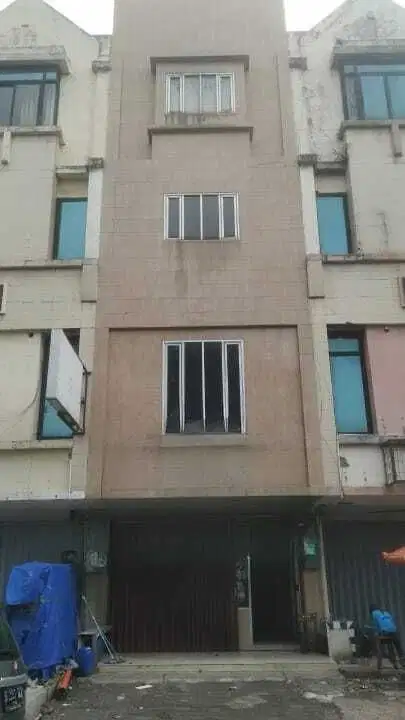 Ruko 4 Lantai di Bulevar Raya, Kelapa Gading, Jakarta Utara