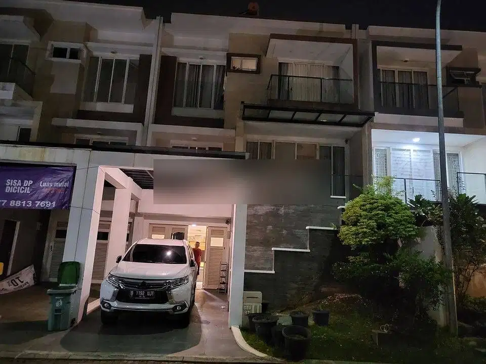 HARUS TERJUAL Rumah Golf Residences Kemayoran hadap Golf