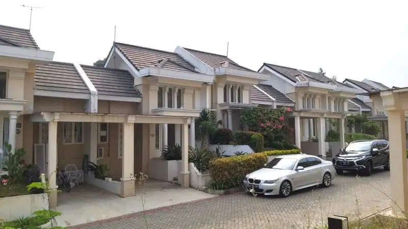 Rumah sejuk dan eksklusif di Rancamaya golf akses 2 tol