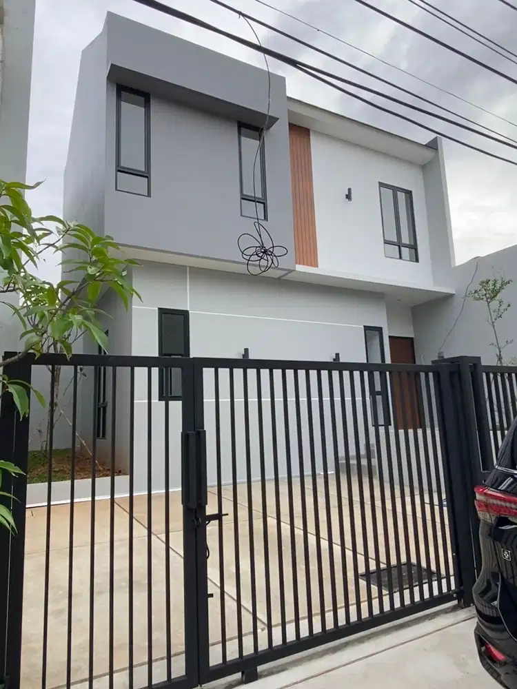 Rumah Minimalis 2 Lantai di Komplek Walikota, Sukapura, Jakarta Utara