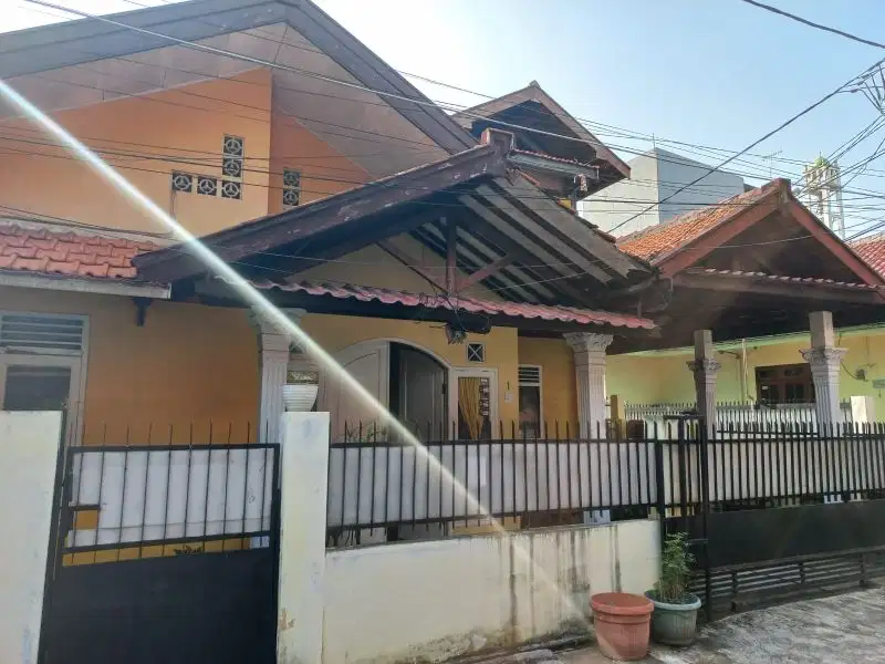 DIJUAL RUMAH ASRI DI TANJUNG DUREN JAKBAR BEBAS BANJIR