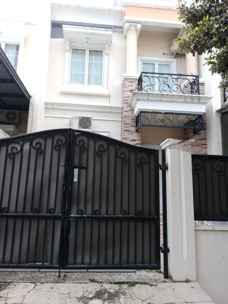 Rumah 2lt 6x18 108m type 3KT Royal Residence Cakung Jakarta Timur