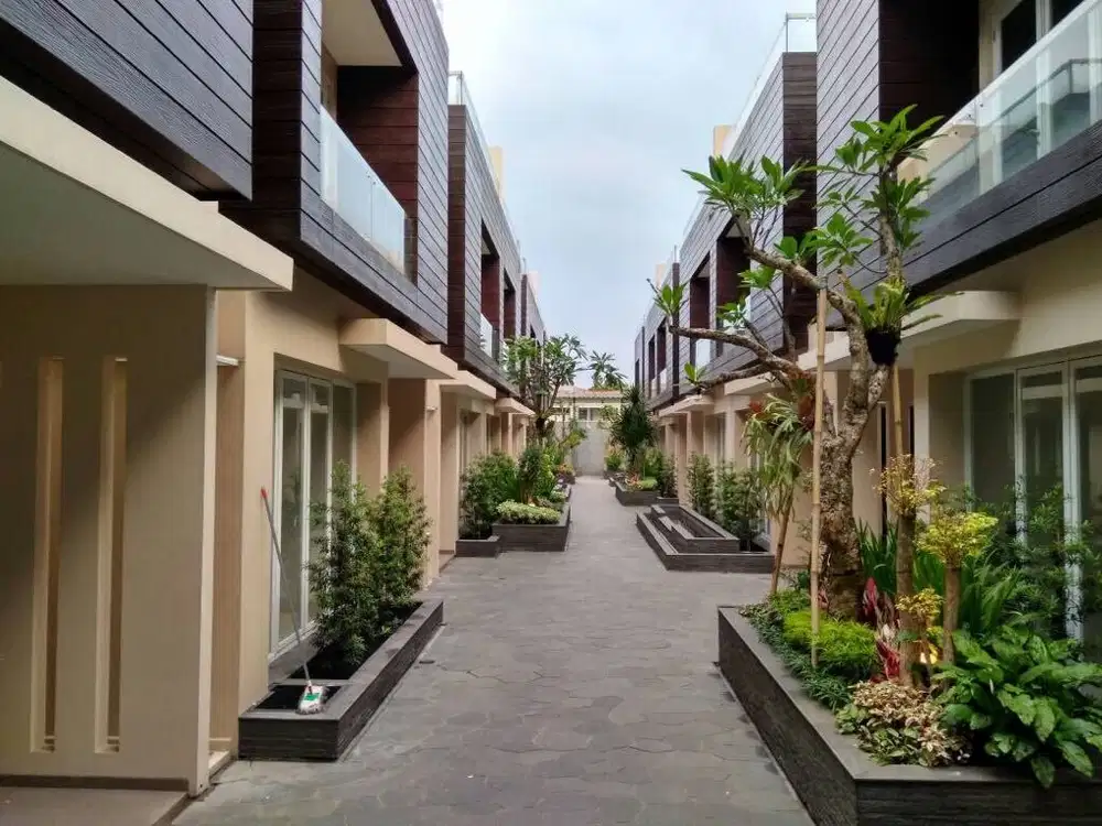 Casaviia Townhouse Kemang Jaksel 3,5 Lantai Pool (Optional)